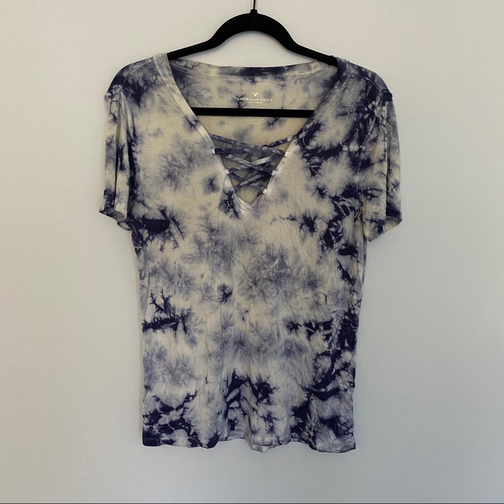 American Eagle blue tie dye lace soft and sexy tee